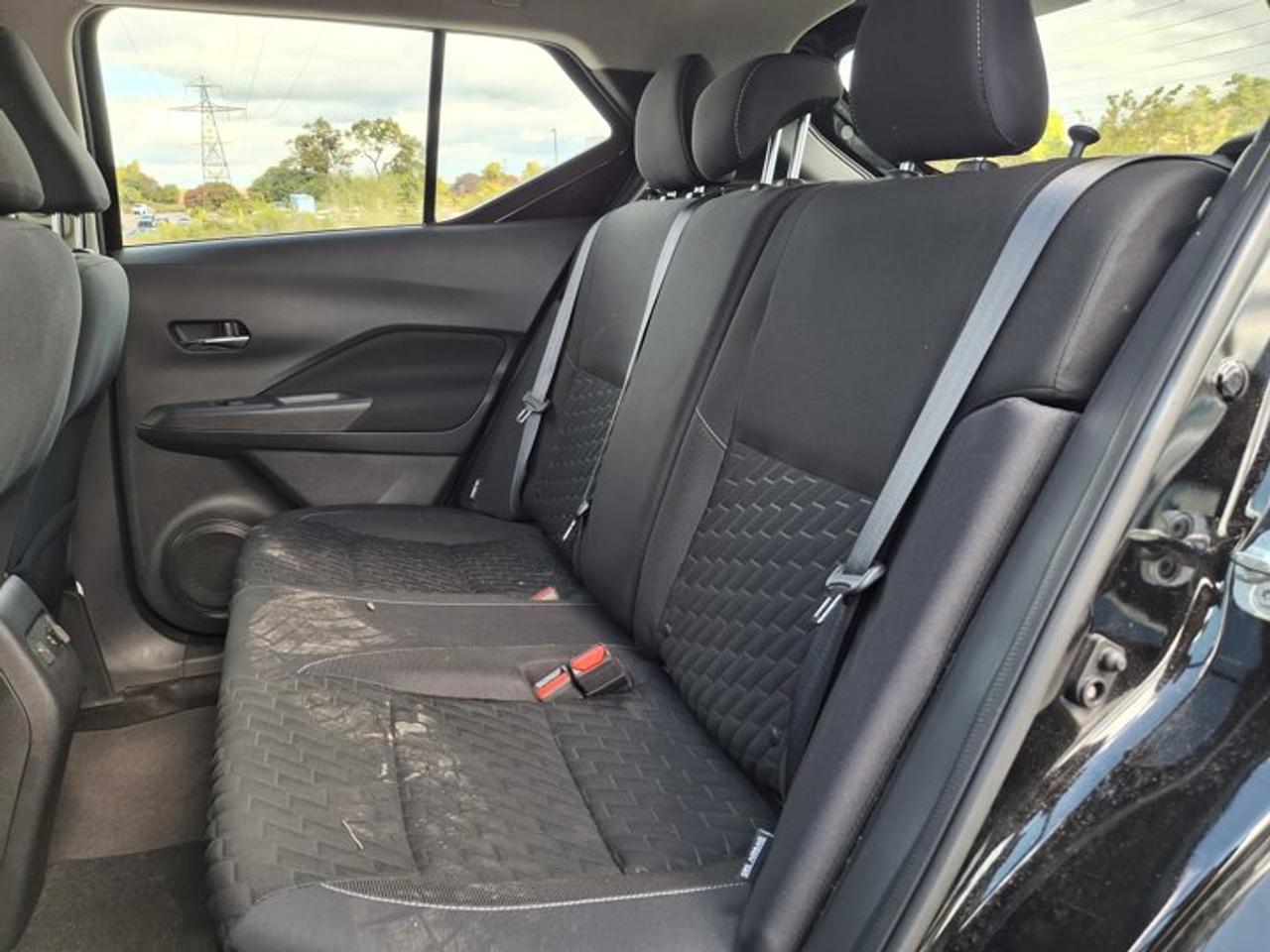 2021 Nissan Kicks SV | Heated Wheel + Seats | Remote Start | CarPlay + Android | Rear Cam & More ! Photo