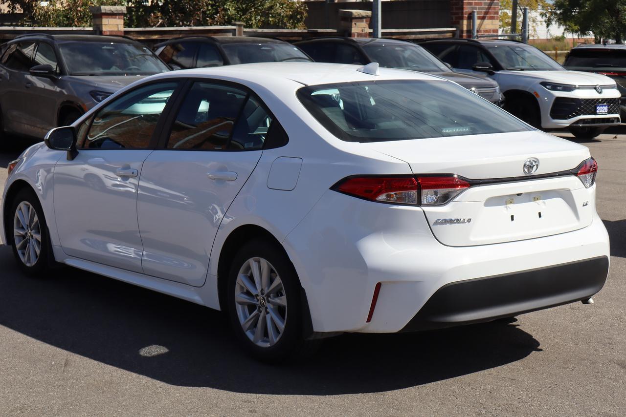 2026 Toyota Corolla LE Photo3