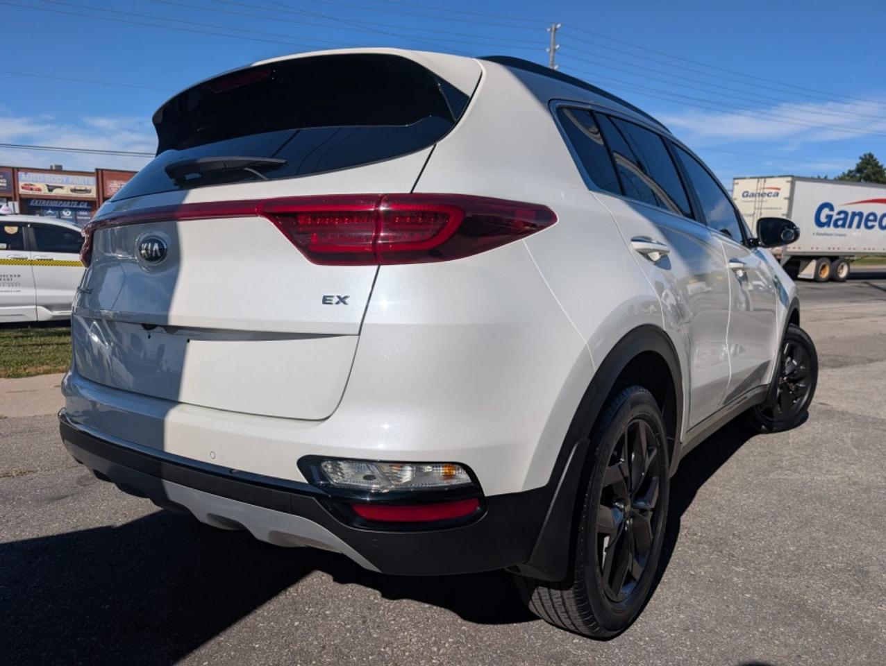 2022 Kia Sportage EX AWD |SUNROOF |LEATHER |CAMERA |HEATED SEATS Photo