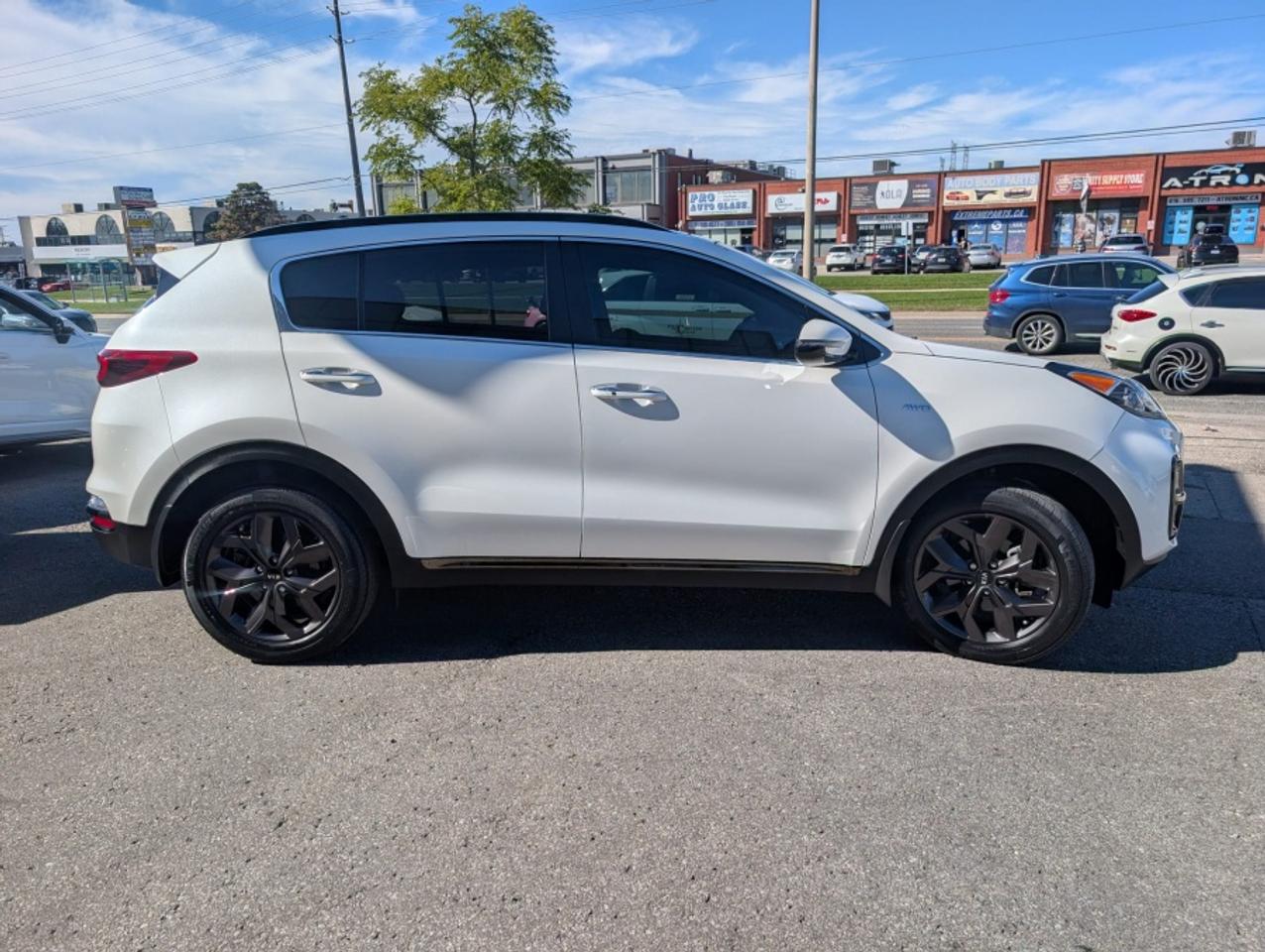 2022 Kia Sportage EX AWD |SUNROOF |LEATHER |CAMERA |HEATED SEATS - Photo #4