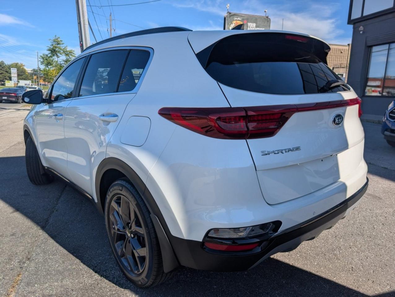 2022 Kia Sportage EX AWD |SUNROOF |LEATHER |CAMERA |HEATED SEATS - Photo #7