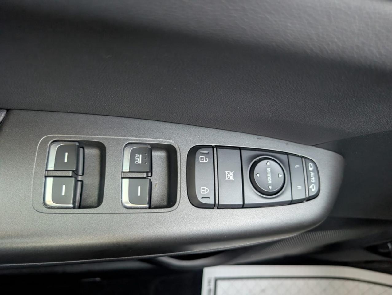 2022 Kia Sportage EX AWD |SUNROOF |LEATHER |CAMERA |HEATED SEATS - Photo #24