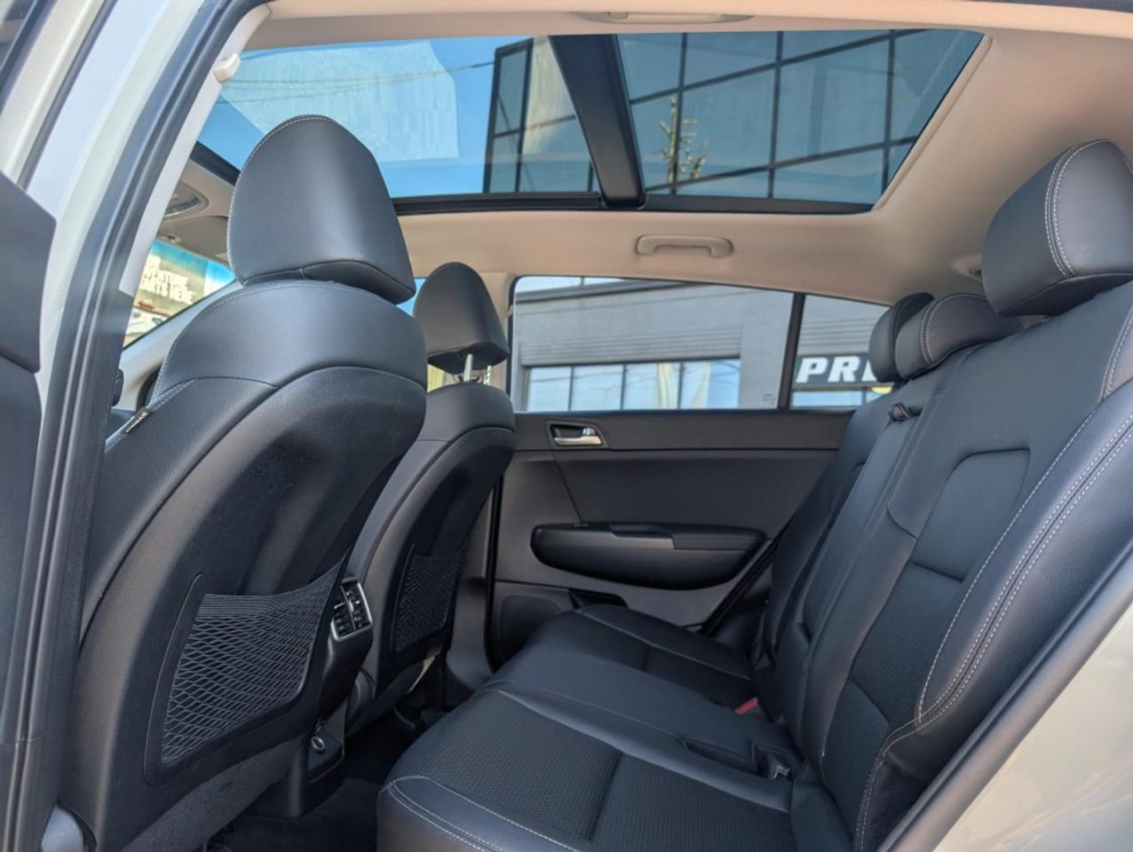 2022 Kia Sportage EX AWD |SUNROOF |LEATHER |CAMERA |HEATED SEATS - Photo #25