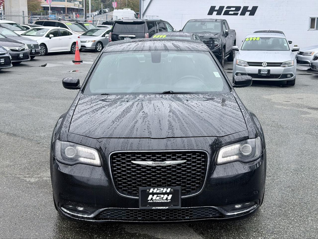2016 Chrysler 300 FINANCING AVAILABLE Photo2