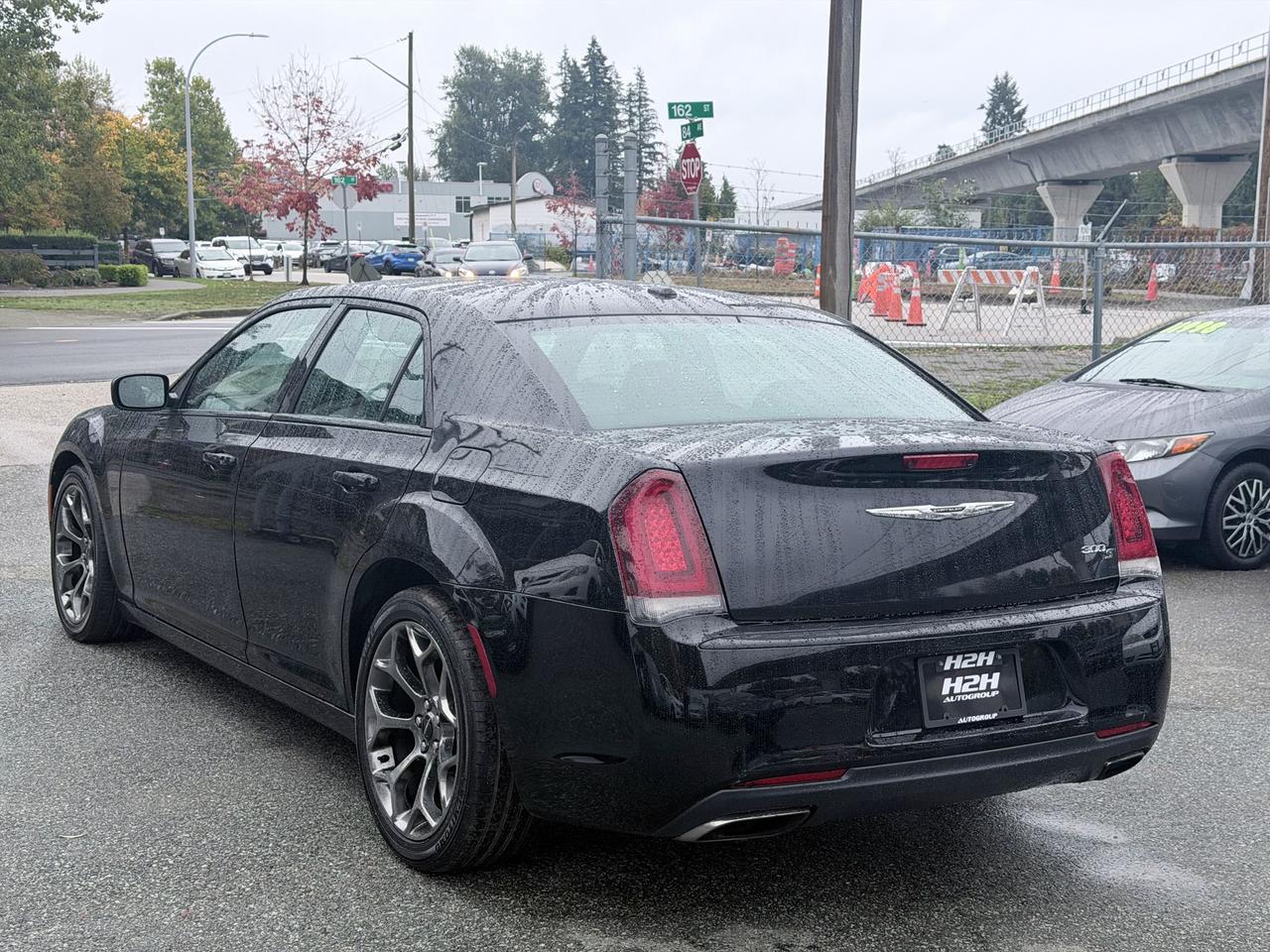 2016 Chrysler 300 FINANCING AVAILABLE Photo7