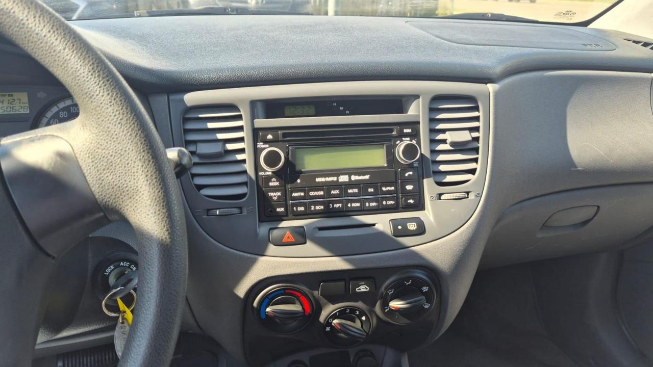 2009 Kia Rio EX, AUTO, SEDAN, ONLY 50,000KMS, 4 CYL, CERTIFIED Photo