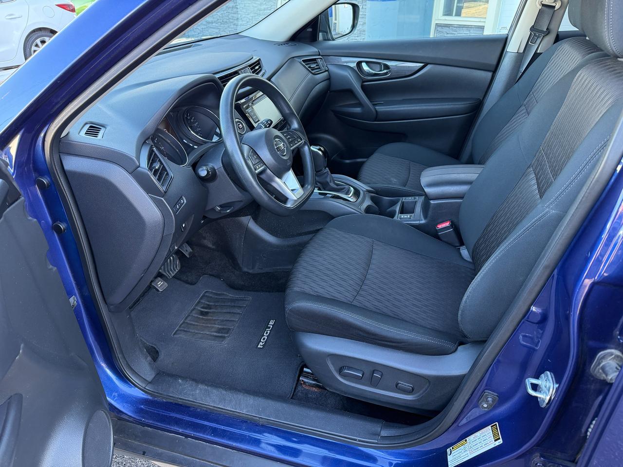 2018 Nissan Rogue SV - AWD Photo