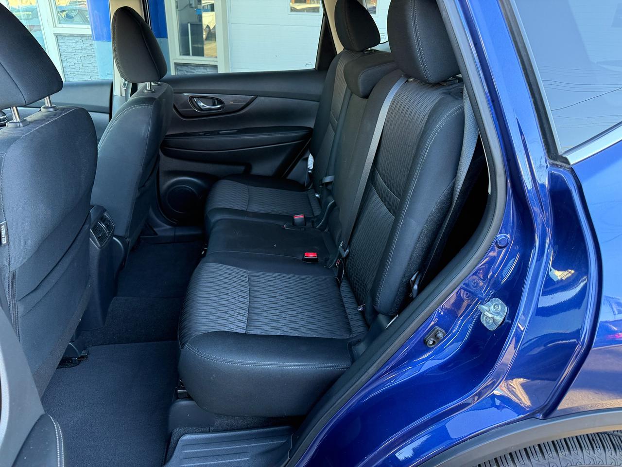 2018 Nissan Rogue SV - AWD Photo