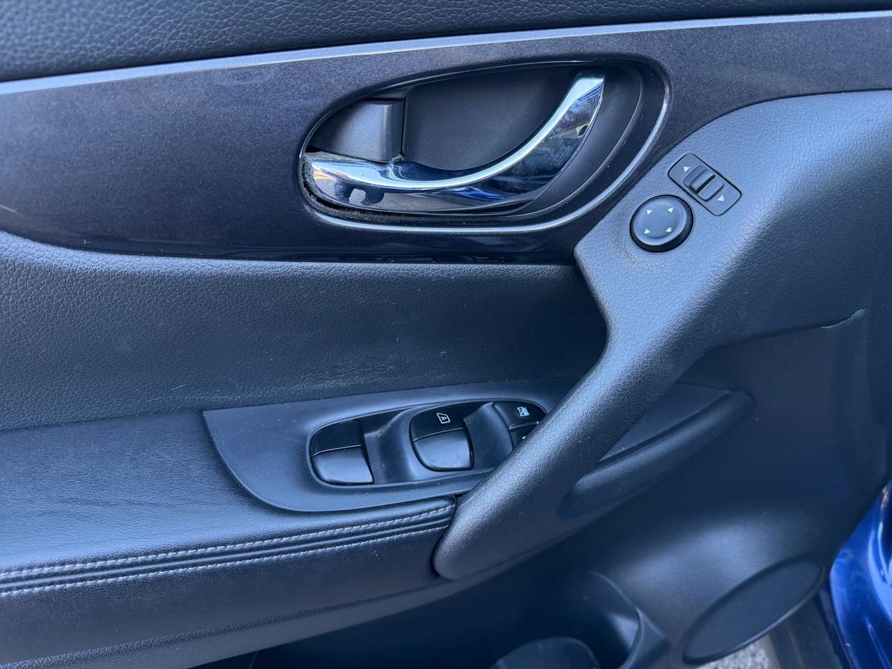 2018 Nissan Rogue SV - AWD Photo