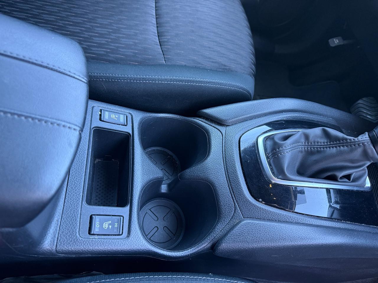 2018 Nissan Rogue SV - AWD Photo