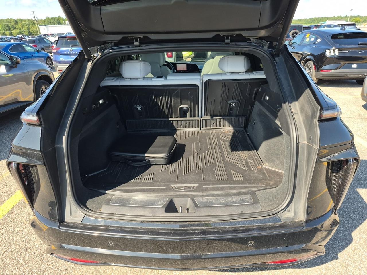 2024 Cadillac LYRIQ SPORT 3 - PANO SUNROOF, REMOTE START, LOADED!! - Photo #6
