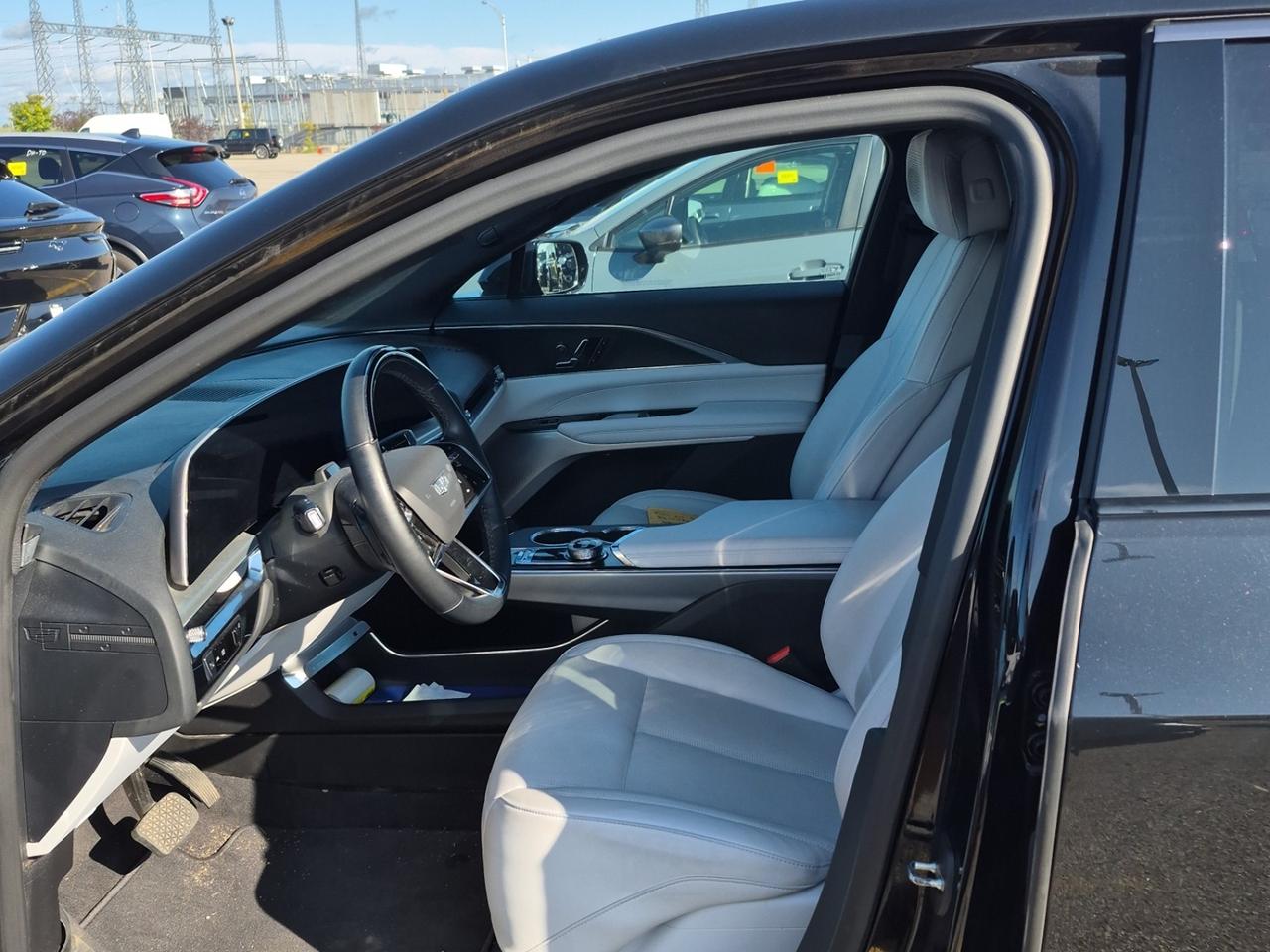 2024 Cadillac LYRIQ SPORT 3 - PANO SUNROOF, REMOTE START, LOADED!! Photo