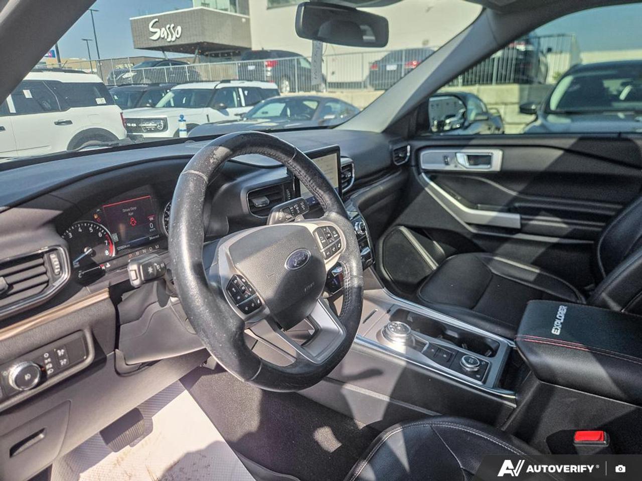 2021 Ford Explorer Limited | HYBRID | MOONROOF | TOW PKG | NO ACCIDENTS Photo