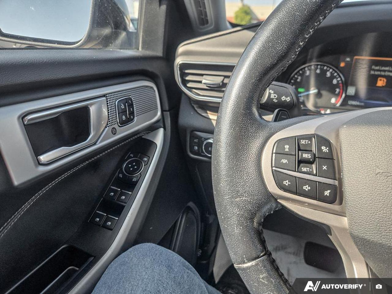 2021 Ford Explorer Limited | HYBRID | MOONROOF | TOW PKG | NO ACCIDENTS Photo