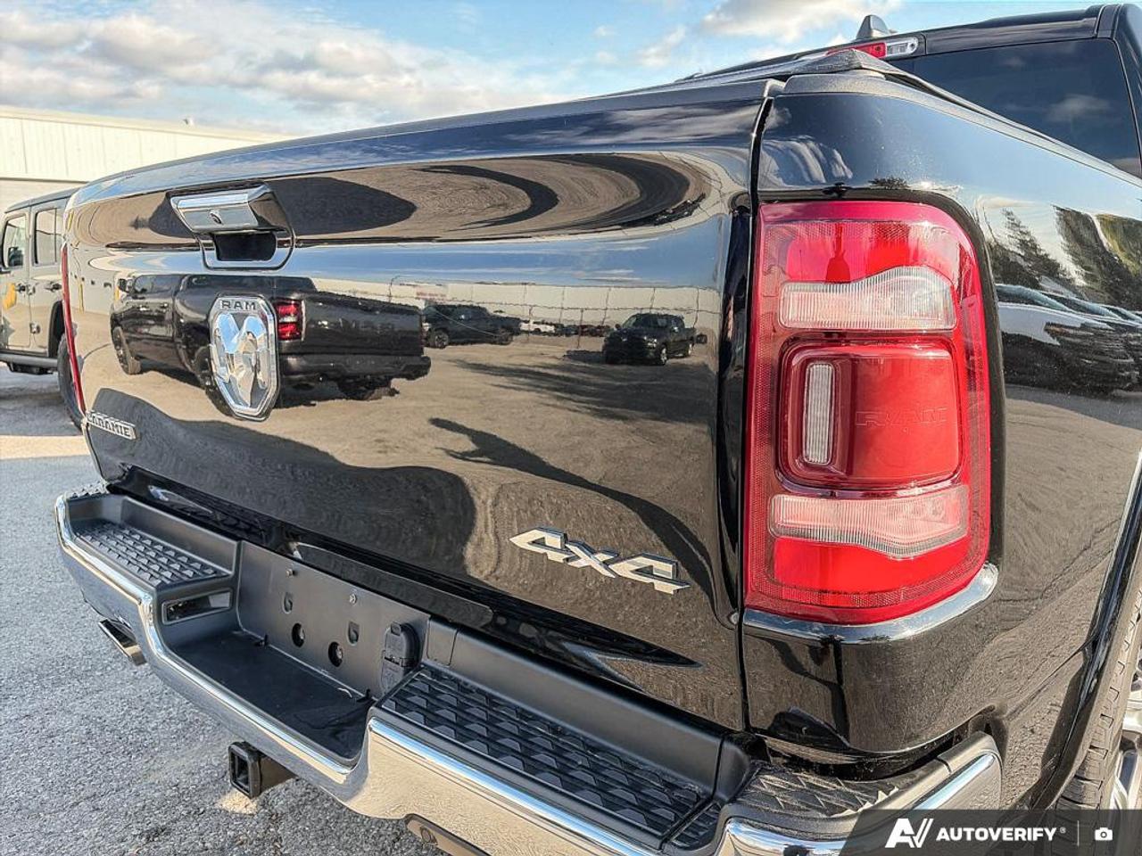 2022 RAM 1500 Laramie HEMI CAPABILITY | LARAMIE LUXURY Photo