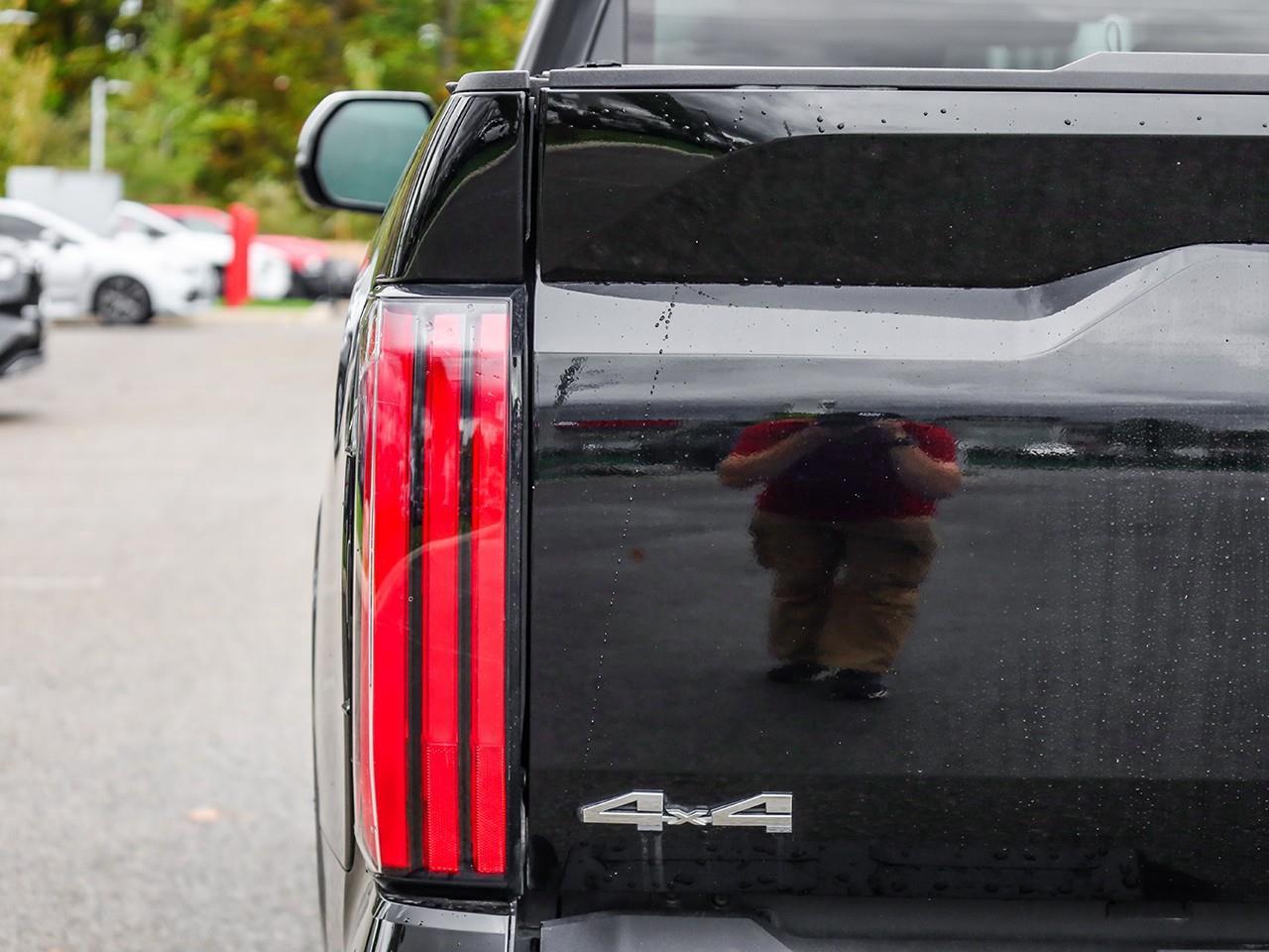 2025 Toyota Tundra Platinum NO ACCIDENTS-VENTILATED SEATS-HEATED STEERING WHEEL-LEATHER- Photo