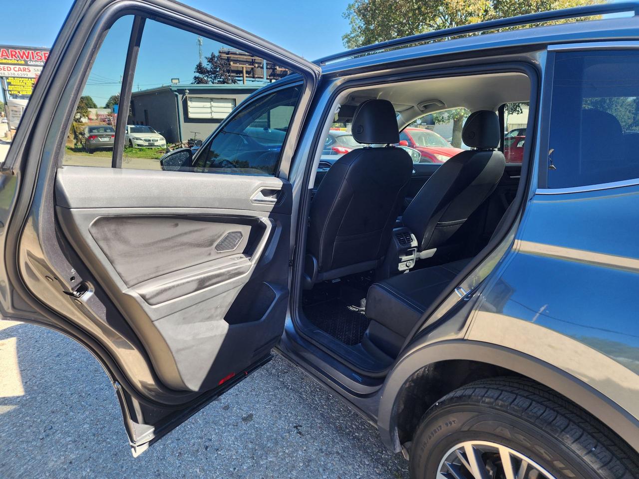 2021 Volkswagen Tiguan COMFORTLINE l Clean Carfax l AWD Photo