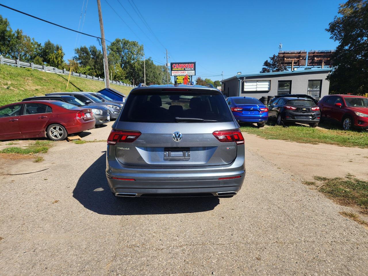 2021 Volkswagen Tiguan COMFORTLINE l Clean Carfax l AWD Photo