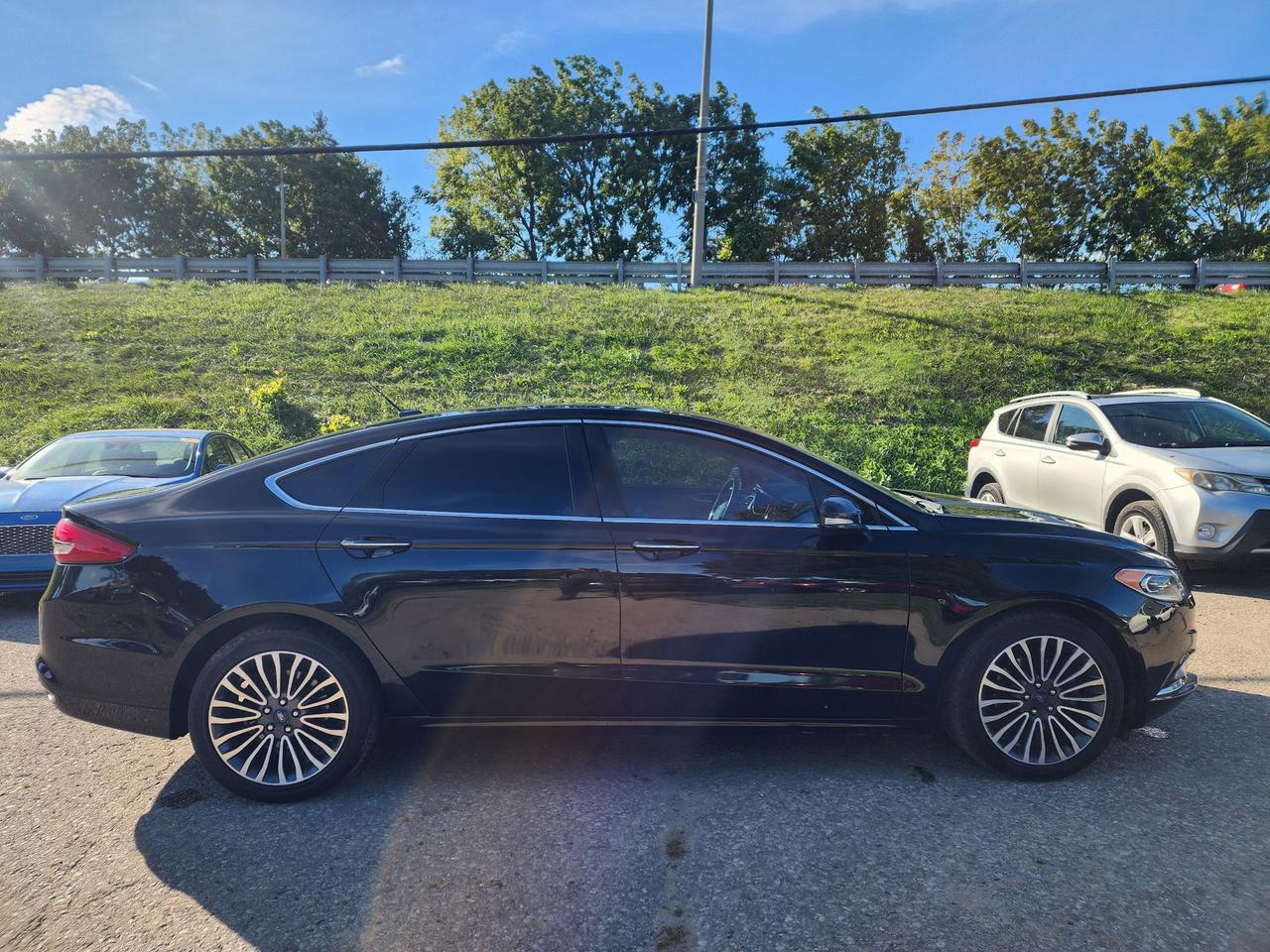 2017 Ford Fusion SE l AWD l 2.0 L l 28 SERVICE RECORDS l Photo
