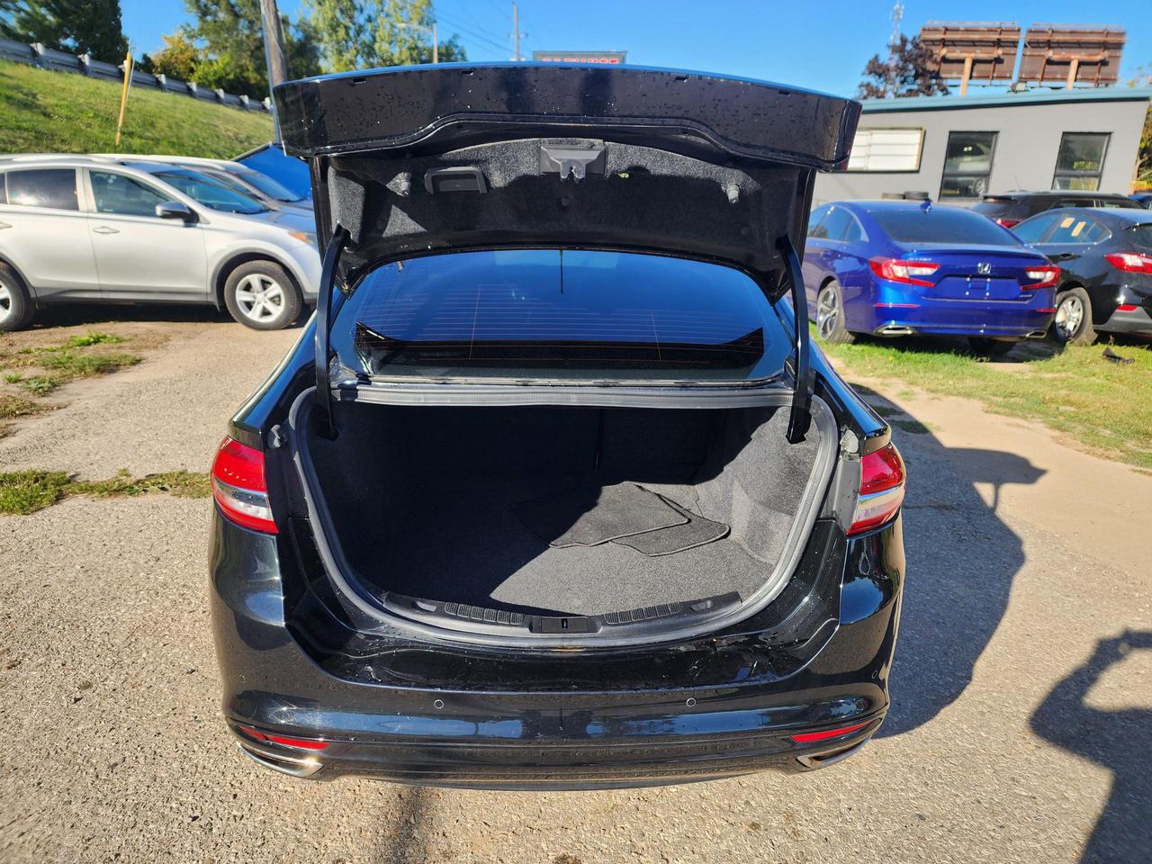 2017 Ford Fusion SE l AWD l 2.0 L l 28 SERVICE RECORDS l Photo