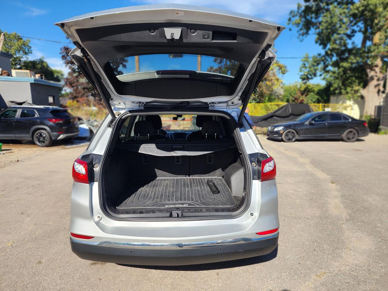 2020 Chevrolet Equinox LT l Clean Carfax l No Accident l FWD Photo