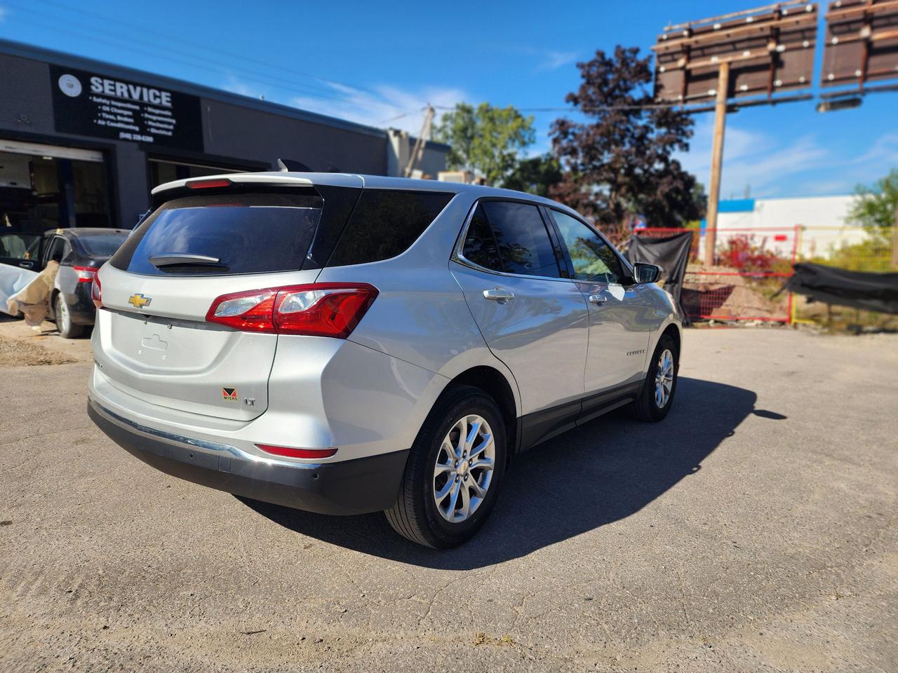 2020 Chevrolet Equinox LT l Clean Carfax l No Accident l FWD Photo