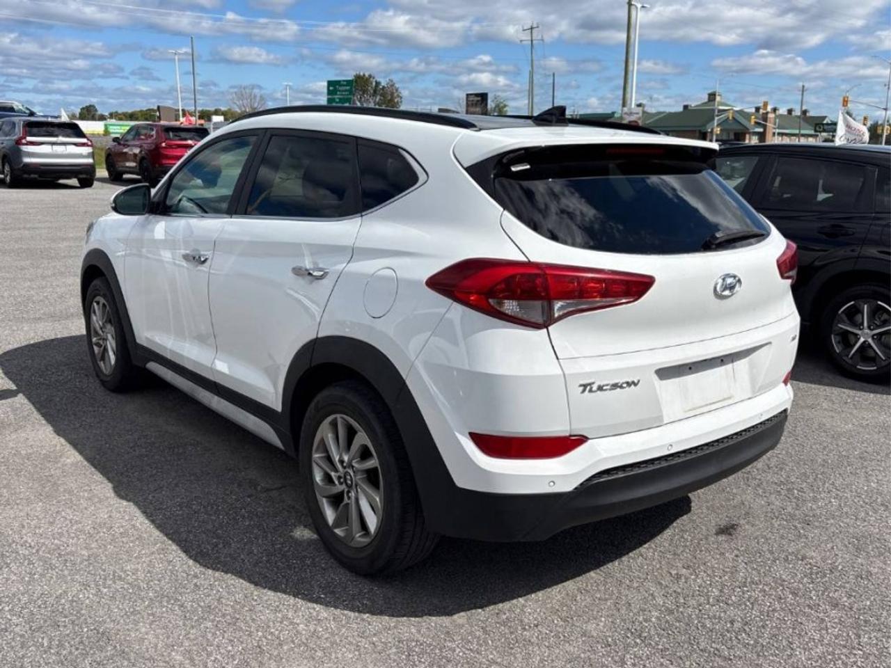 2017 Hyundai Tucson * AWD * NO ACCIDENTS LIMITED Photo5