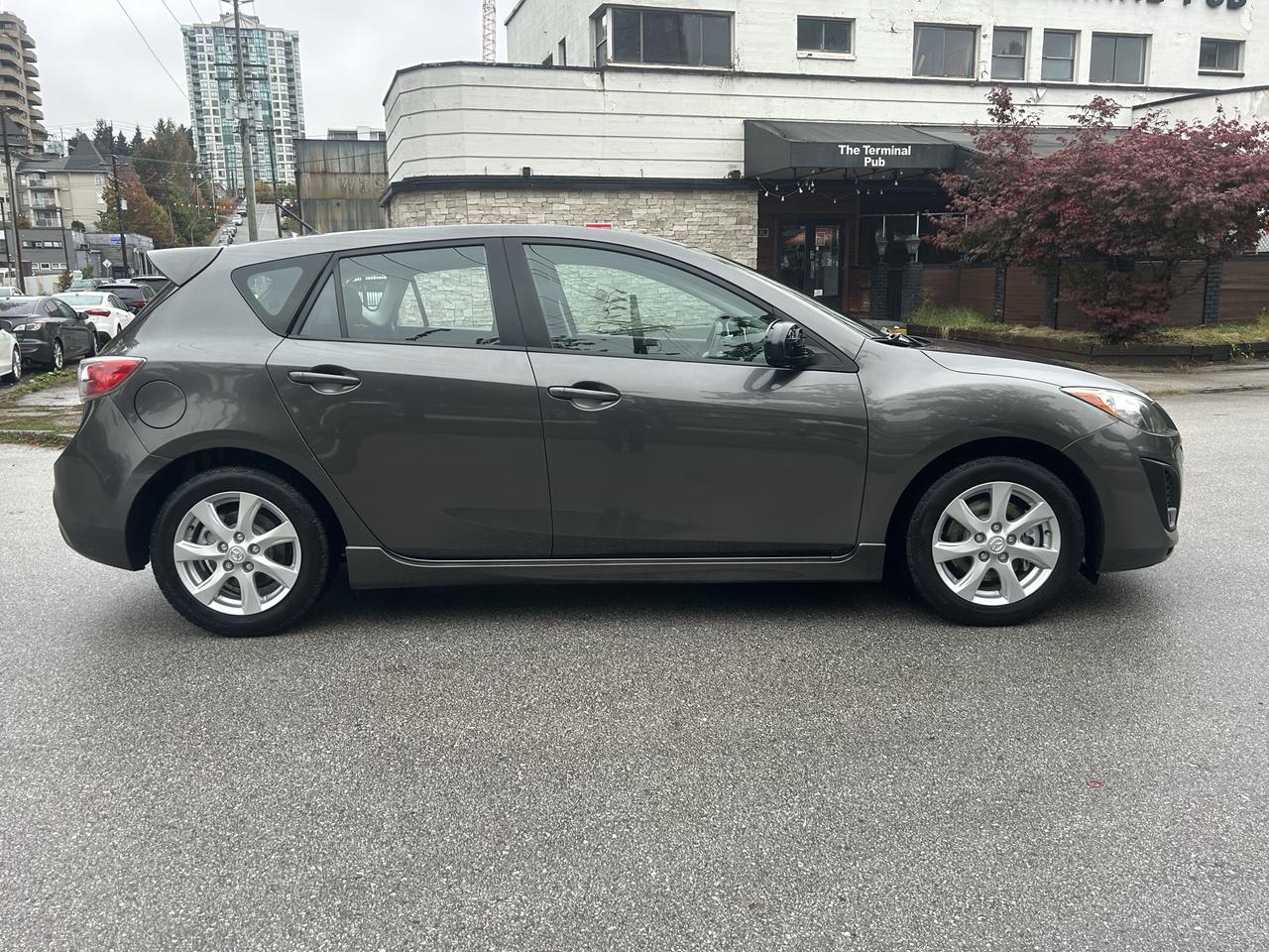 2011 Mazda MAZDA3 GS Photo