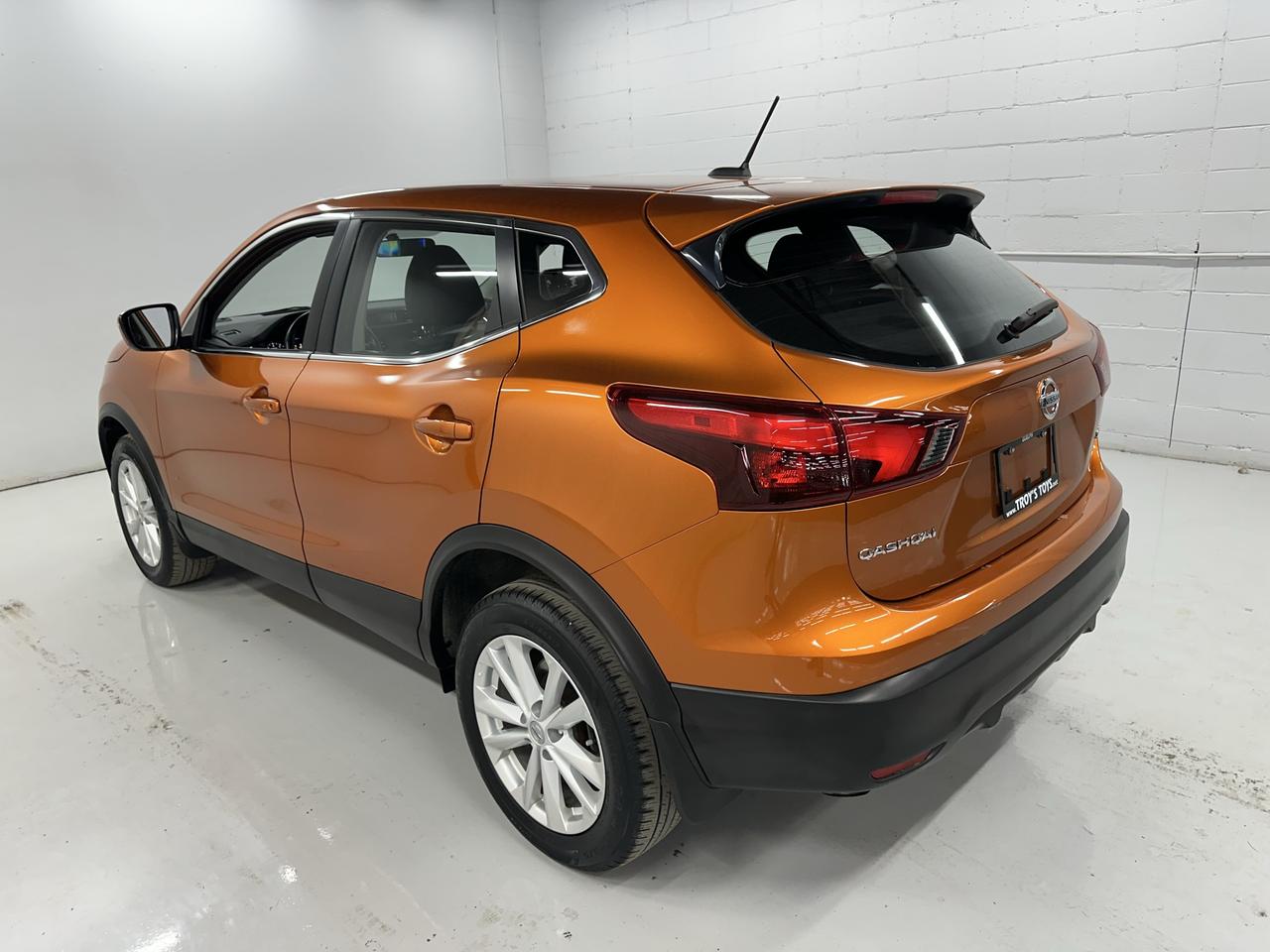 2017 Nissan Qashqai SV Photo4