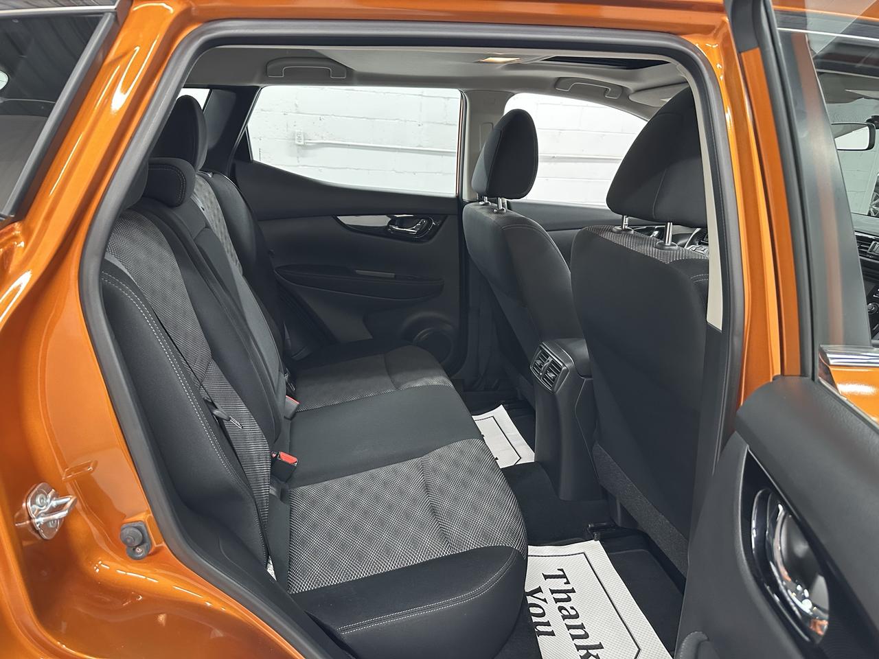 2017 Nissan Qashqai SV Photo10