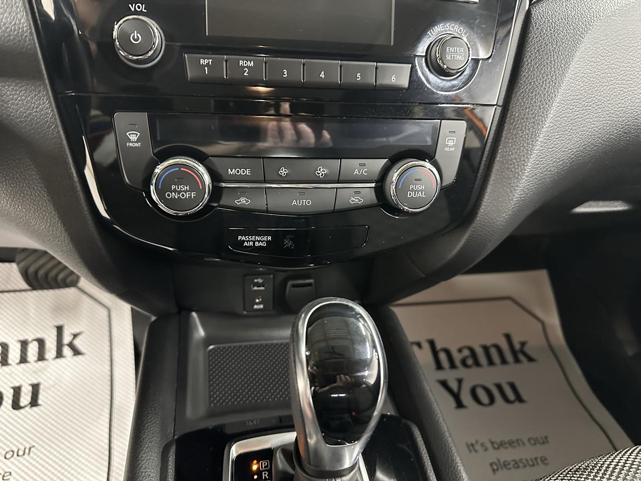 2017 Nissan Qashqai SV Photo34
