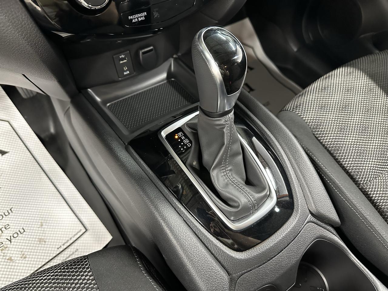 2017 Nissan Qashqai SV Photo14