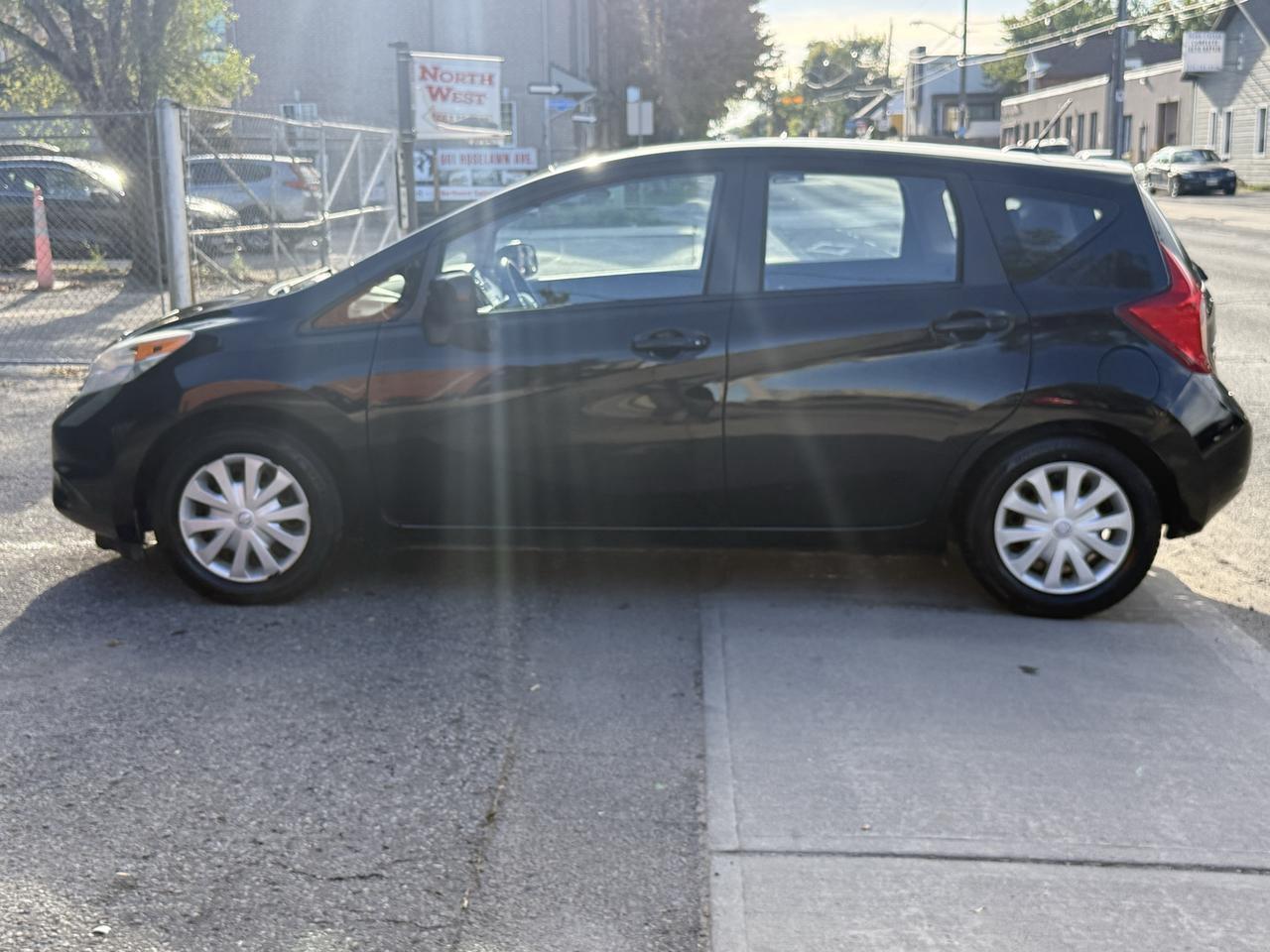 2014 Nissan Versa Note SV Photo