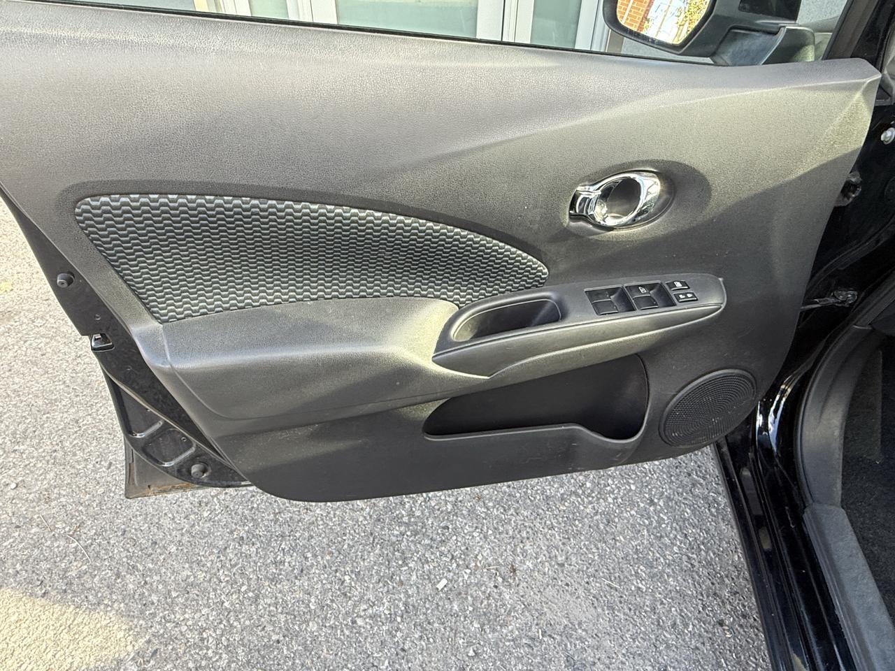 2014 Nissan Versa Note SV Photo