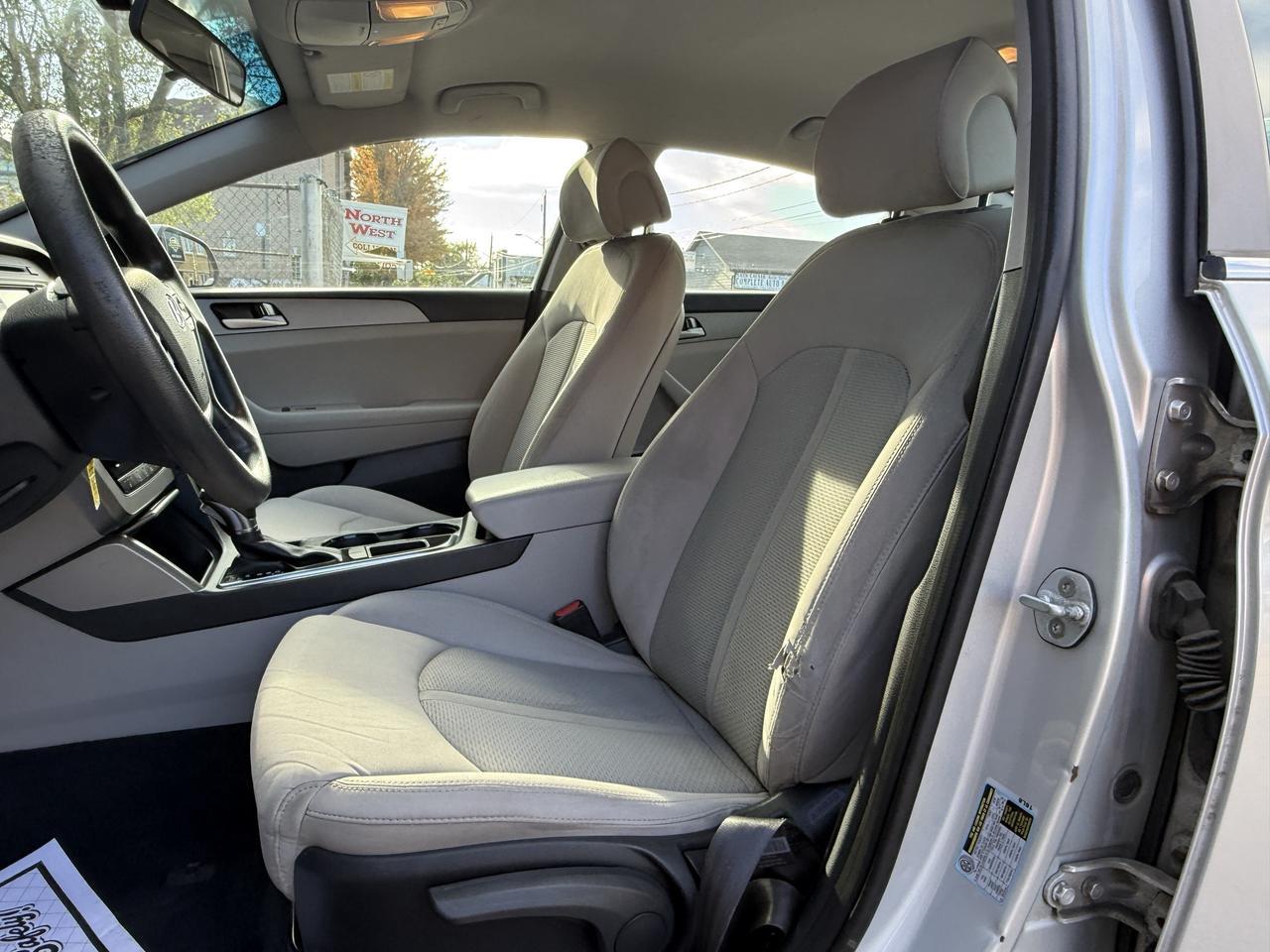 2015 Hyundai Sonata 2.4L GL Photo