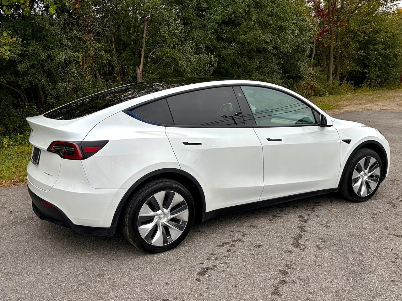2022 Tesla Model Y Long Range AWD Photo
