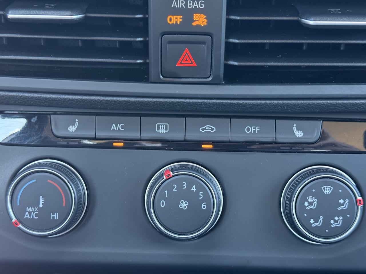 2022 Volkswagen Jetta TRENDLINE AUTO Photo