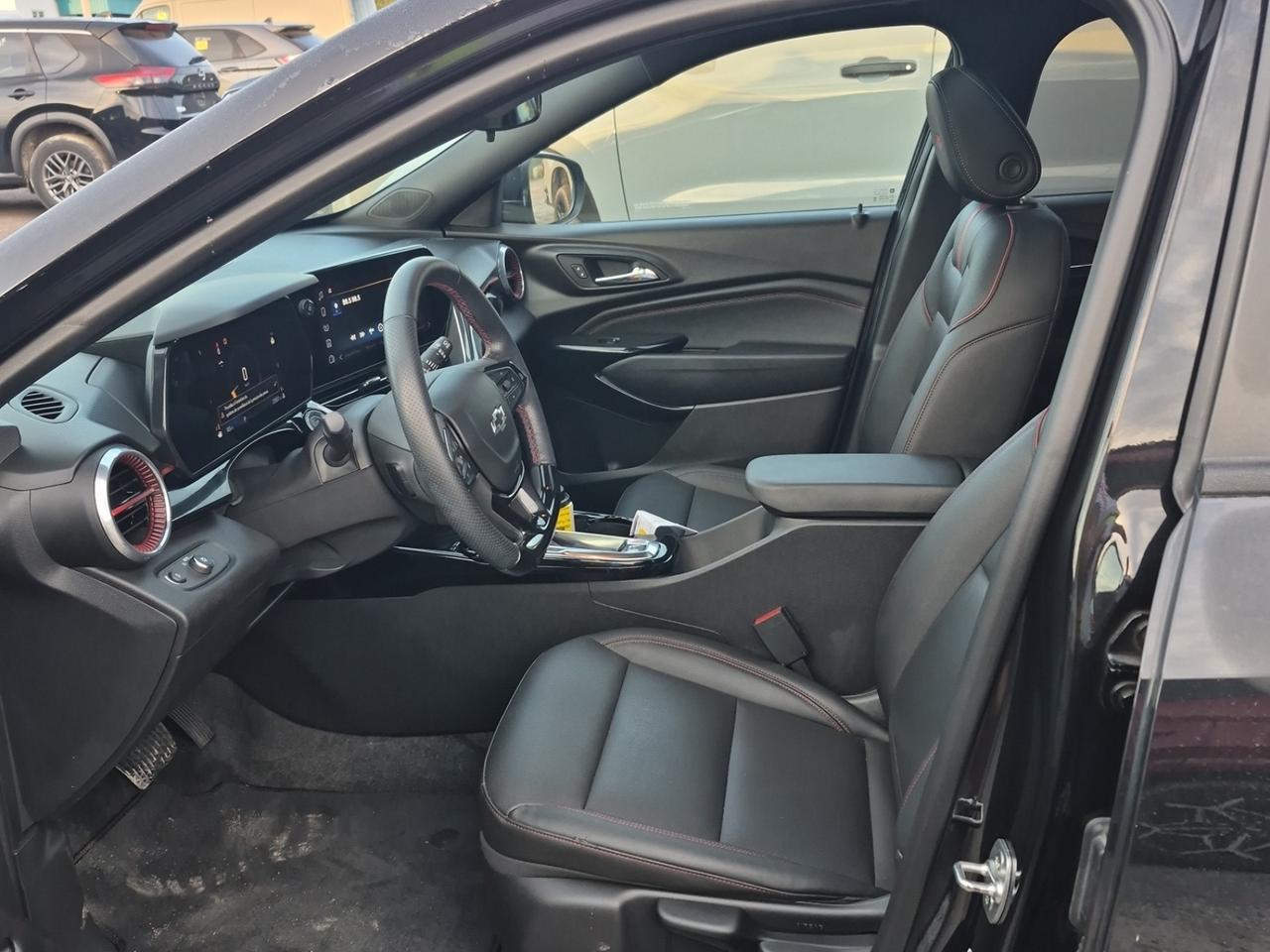 2024 Chevrolet Trax 2RS - SUNROOF, REMOTE START, B/U CAM & MORE!! Photo