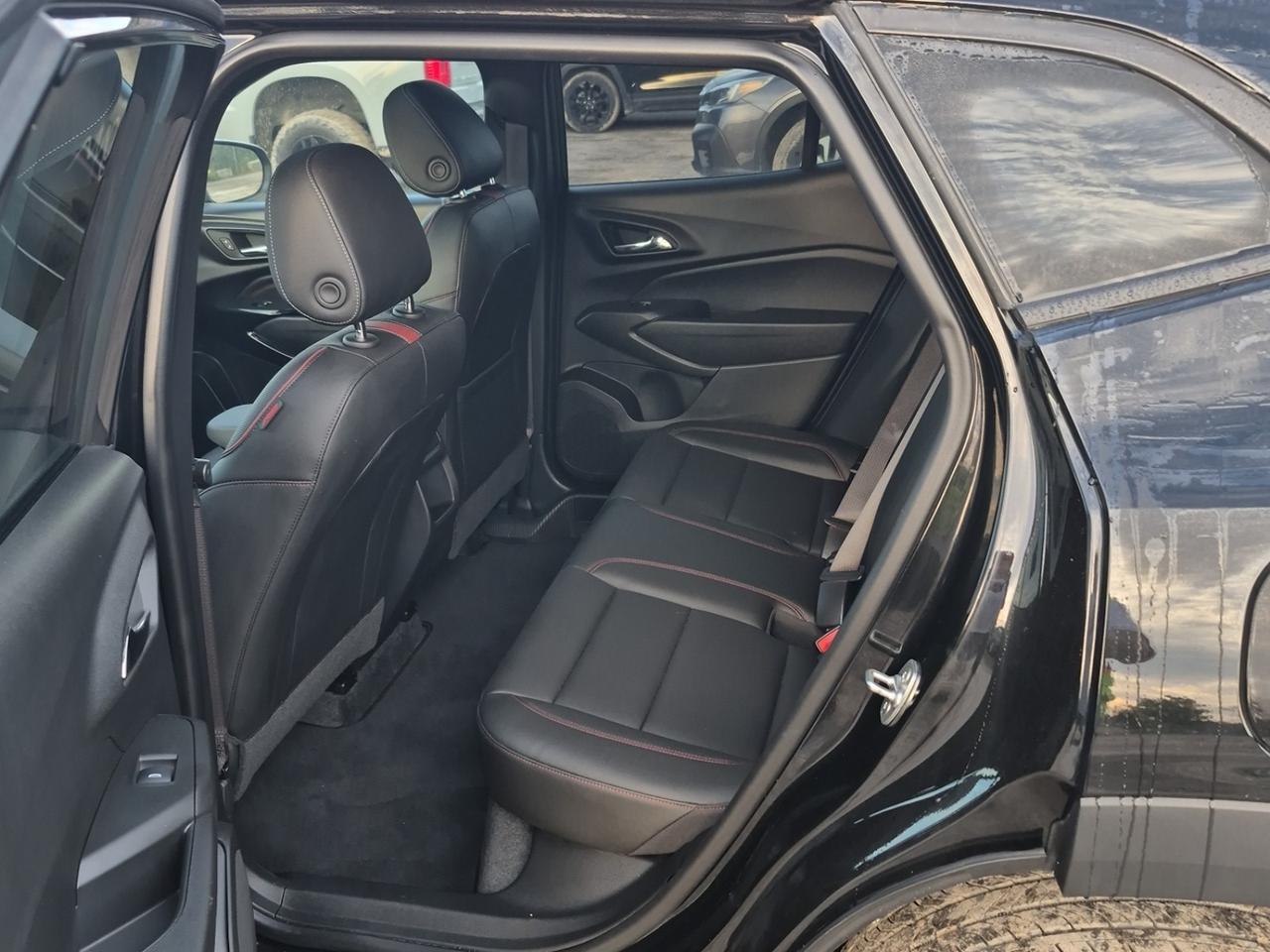 2024 Chevrolet Trax 2RS - SUNROOF, REMOTE START, B/U CAM & MORE!! Photo