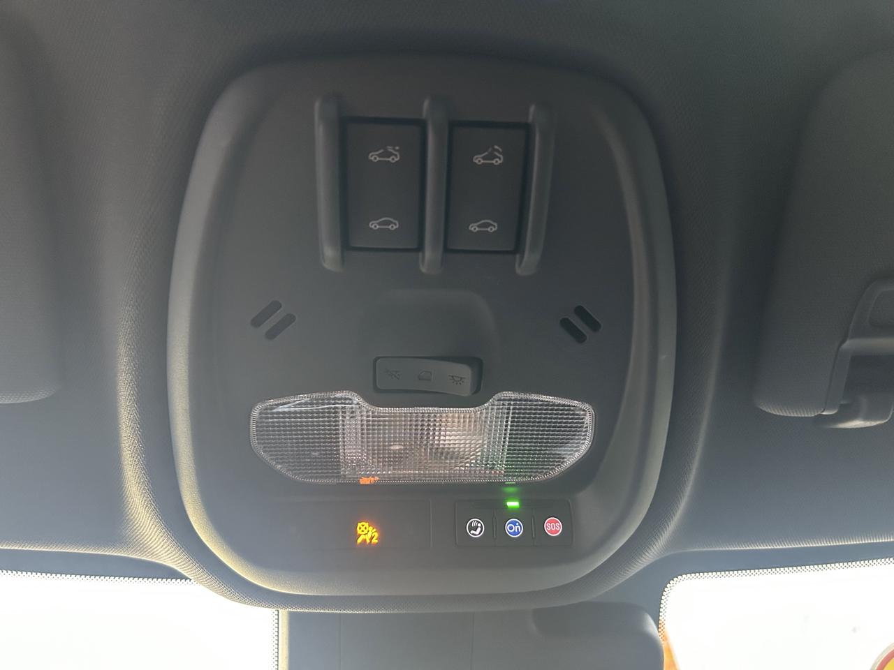 2024 Chevrolet Trax 2RS - SUNROOF, REMOTE START, B/U CAM & MORE!! Photo