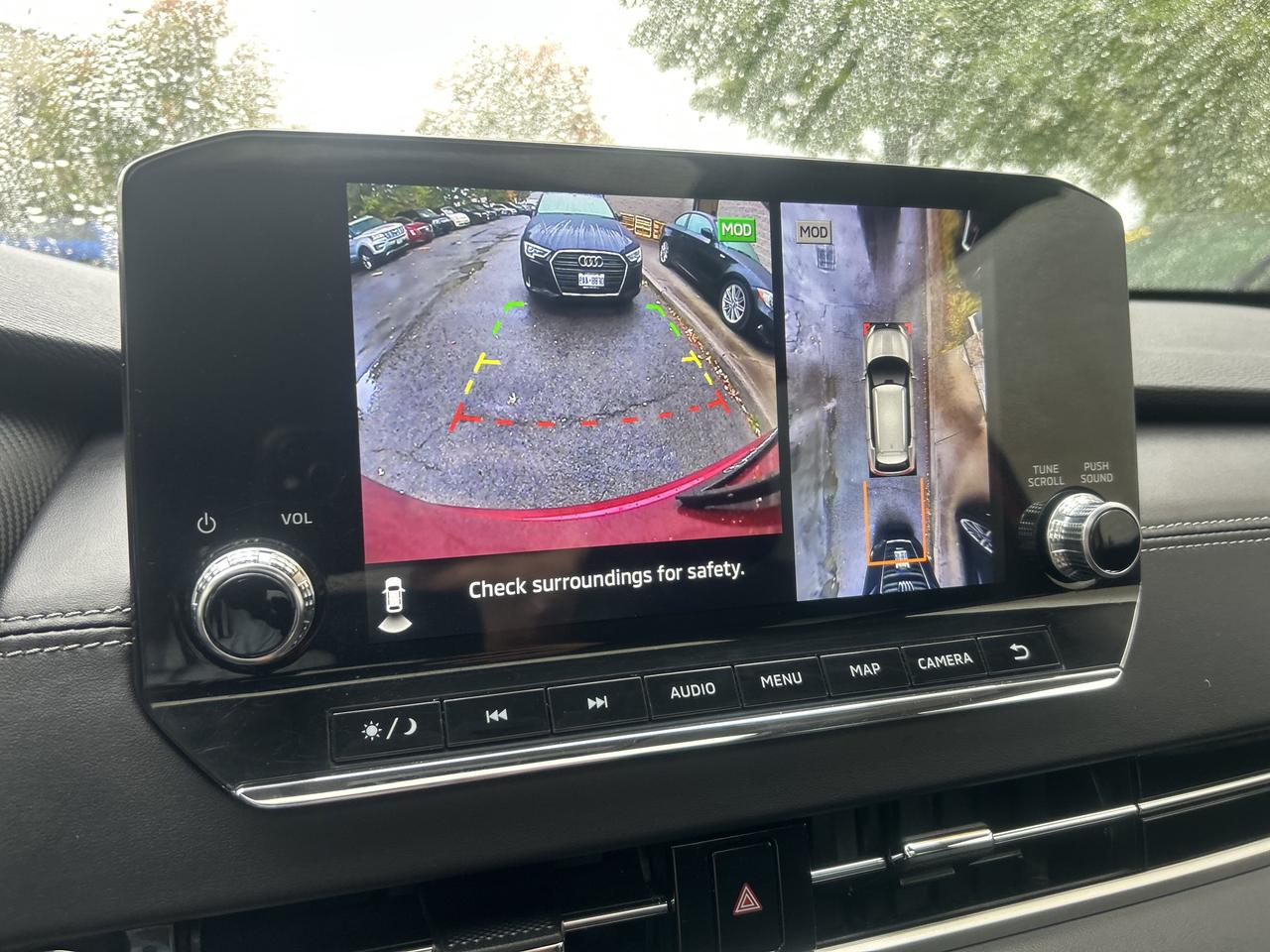 2023 Mitsubishi Outlander SE - ONE OWNER, AWD, NAV, AND MORE!! Photo