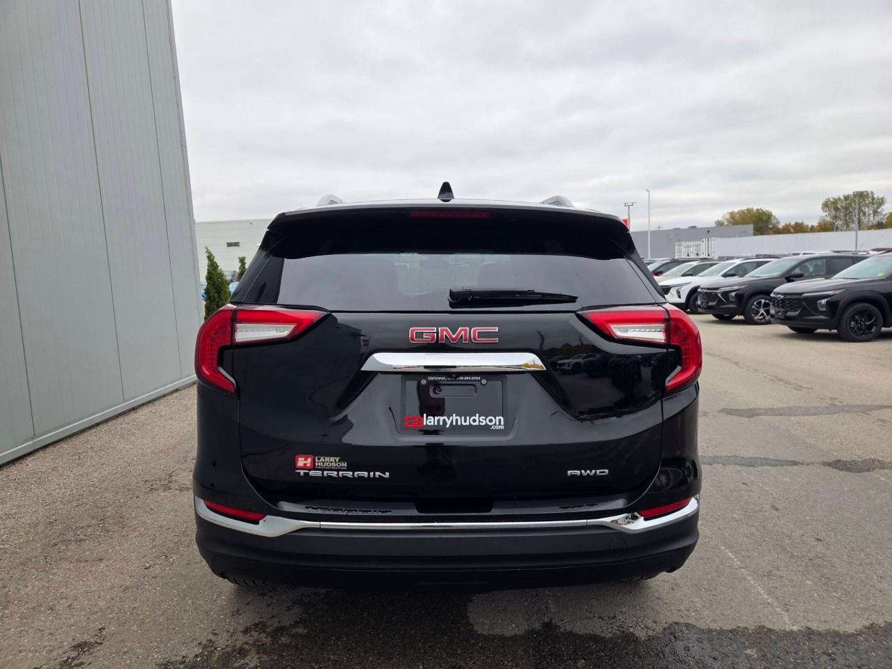 2023 GMC Terrain AWD SLT Photo