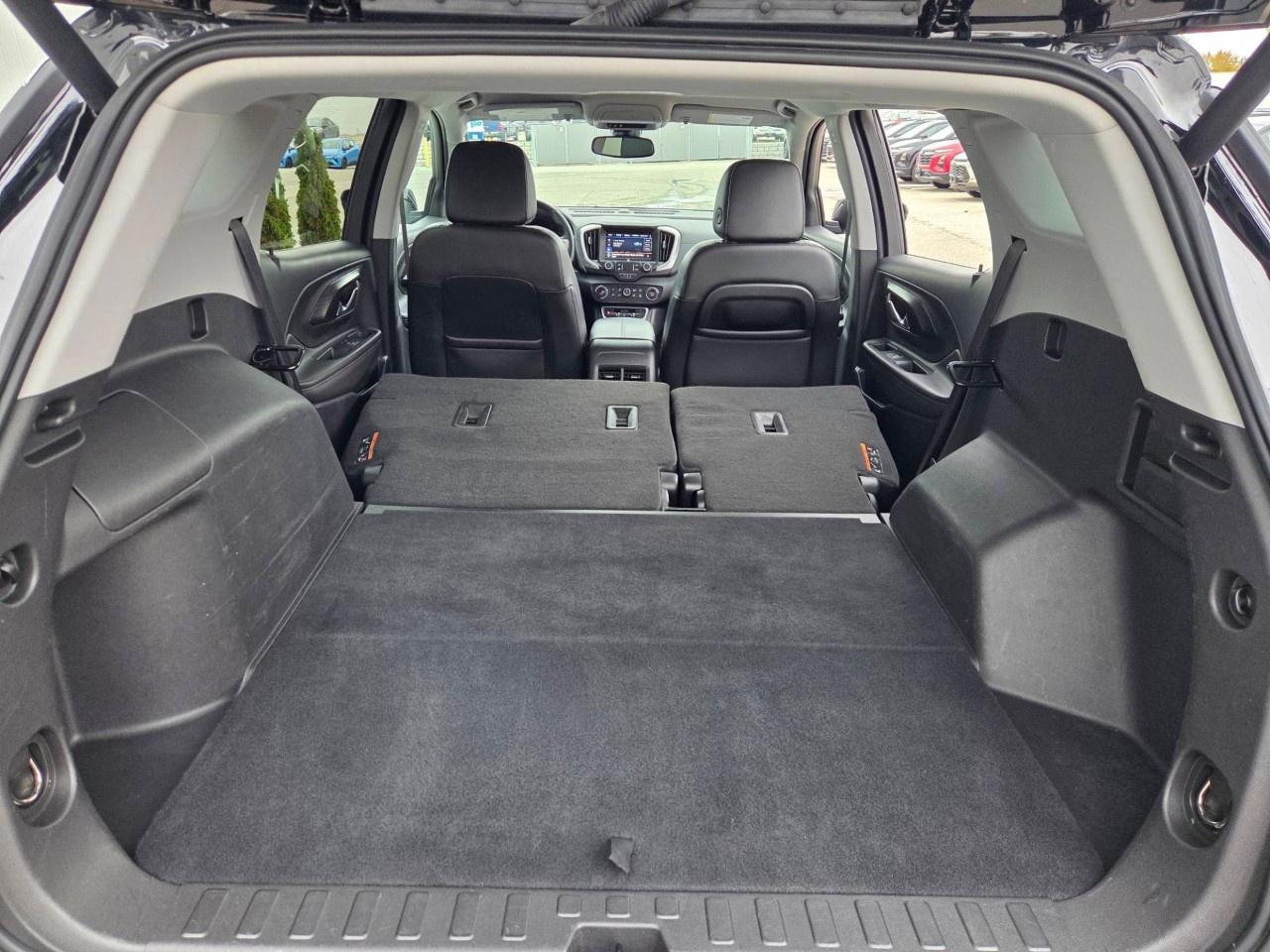 2023 GMC Terrain AWD SLT Photo