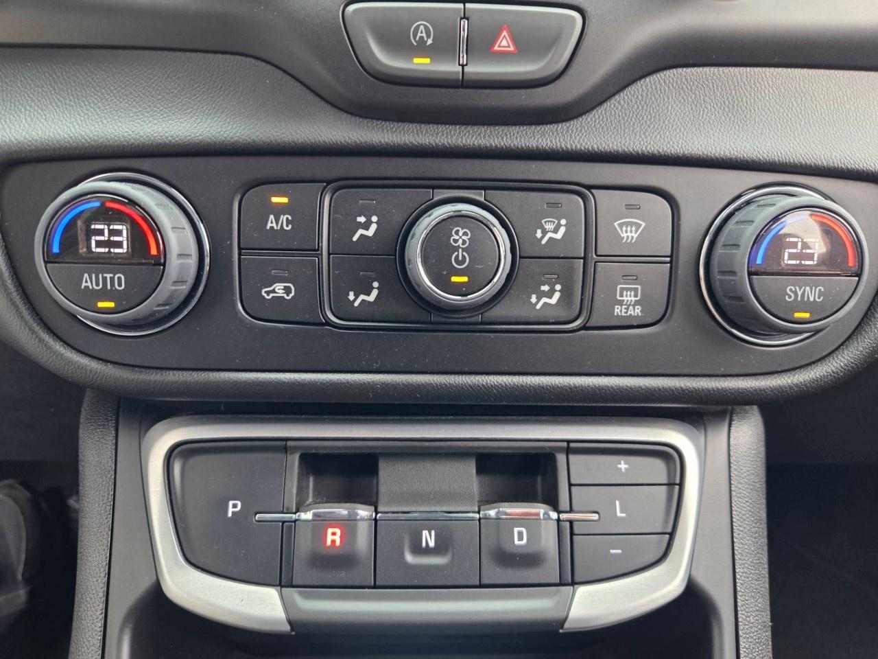 2023 GMC Terrain AWD SLT Photo