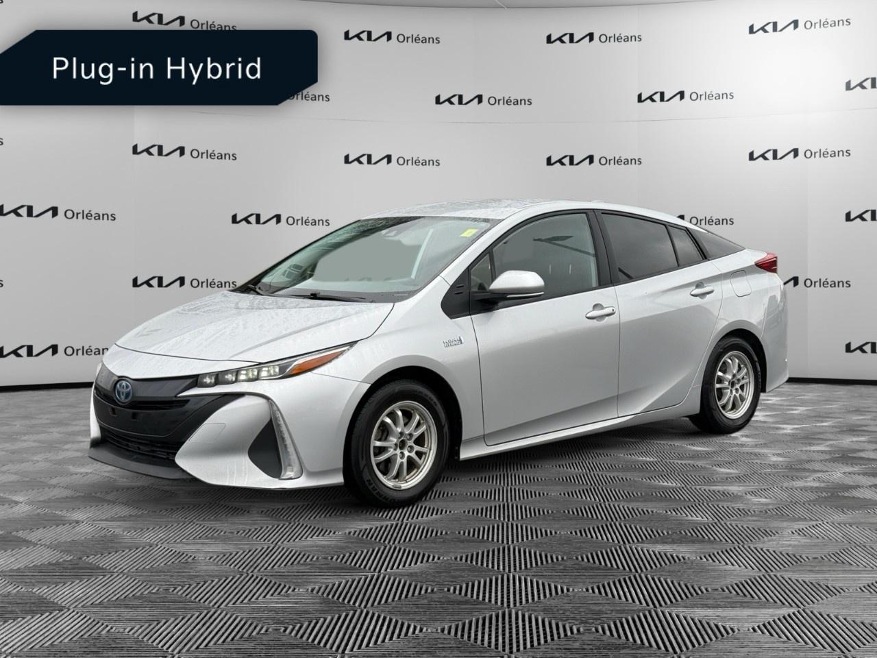 2022 Toyota Prius Prime LE (GS) Photo
