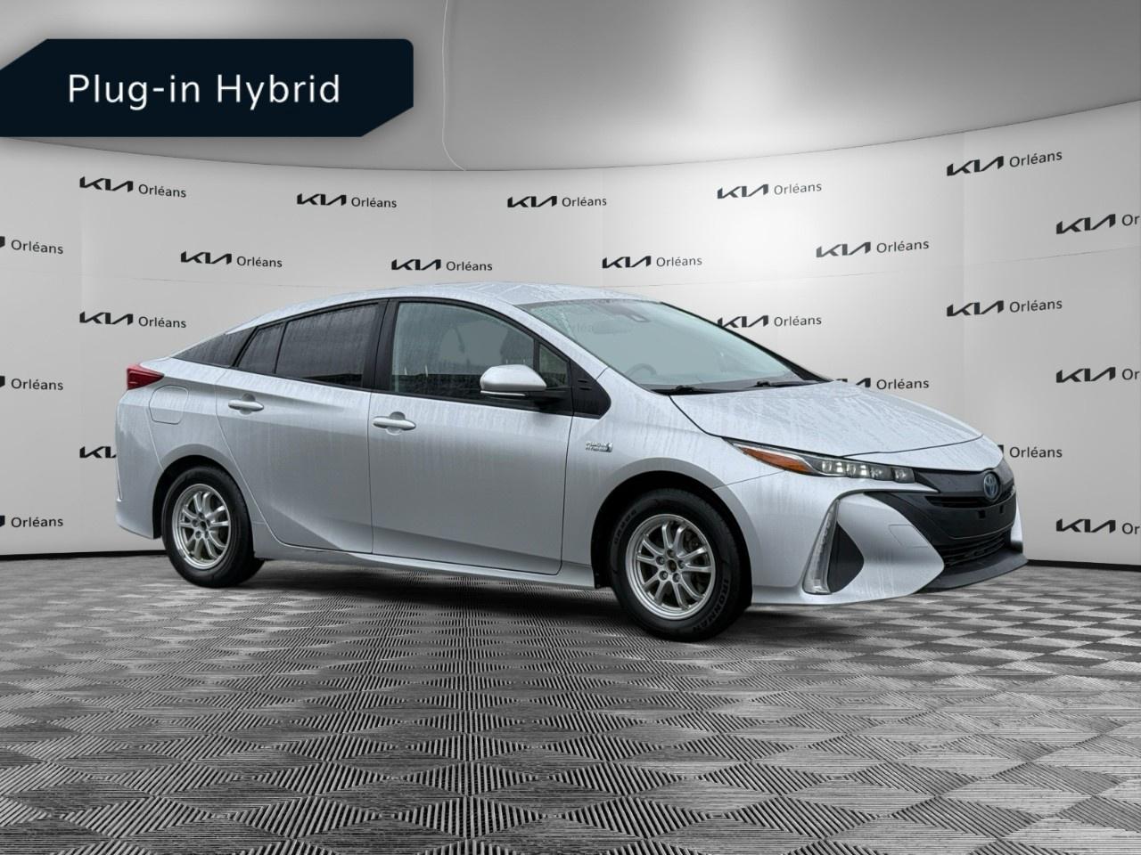 2022 Toyota Prius Prime LE (GS) Photo