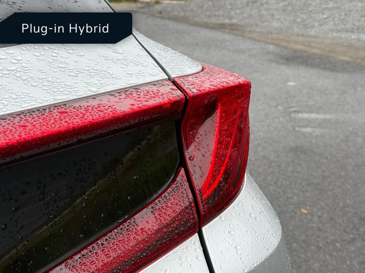 2022 Toyota Prius Prime LE (GS) Photo