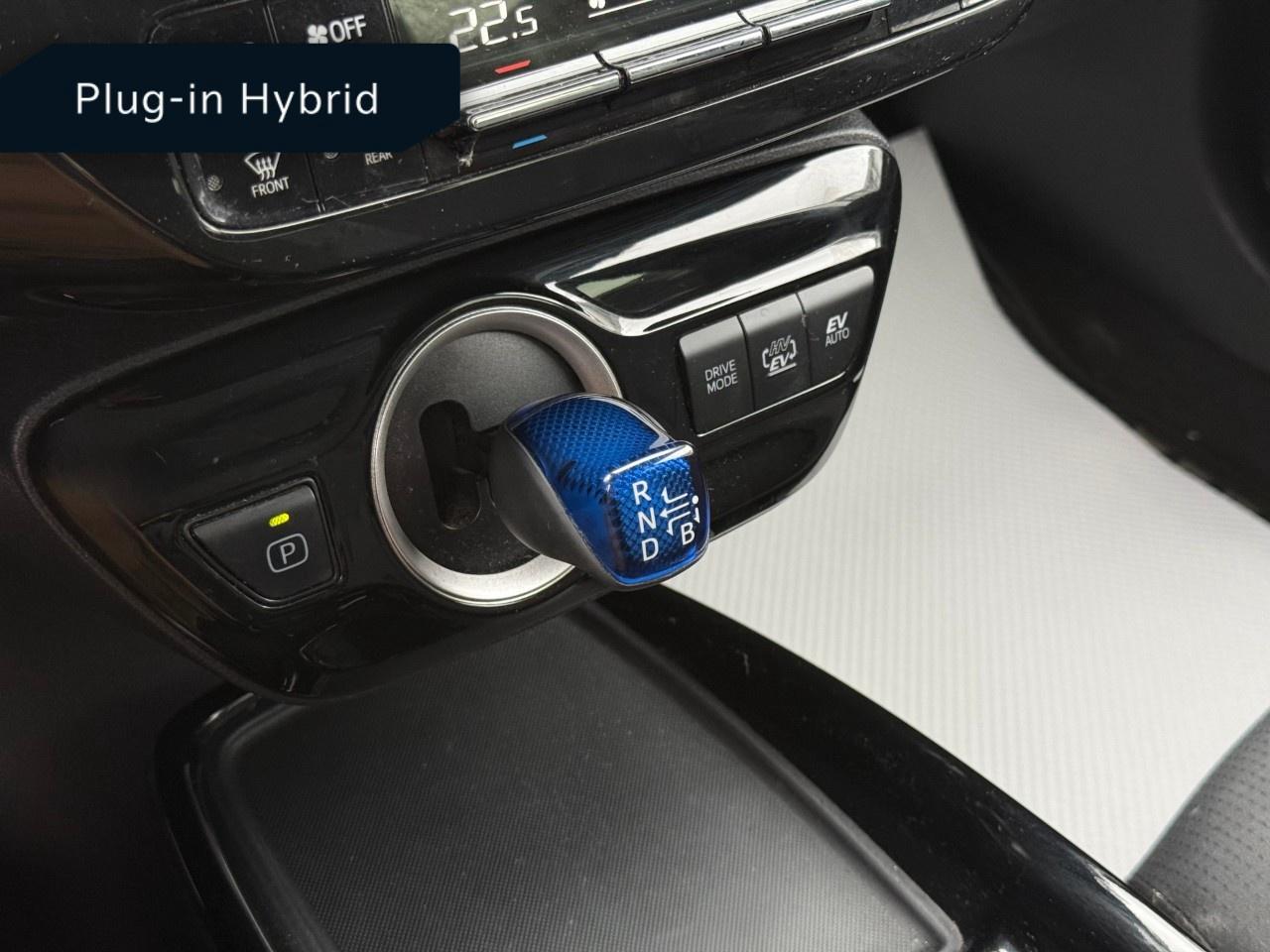 2022 Toyota Prius Prime LE (GS) Photo