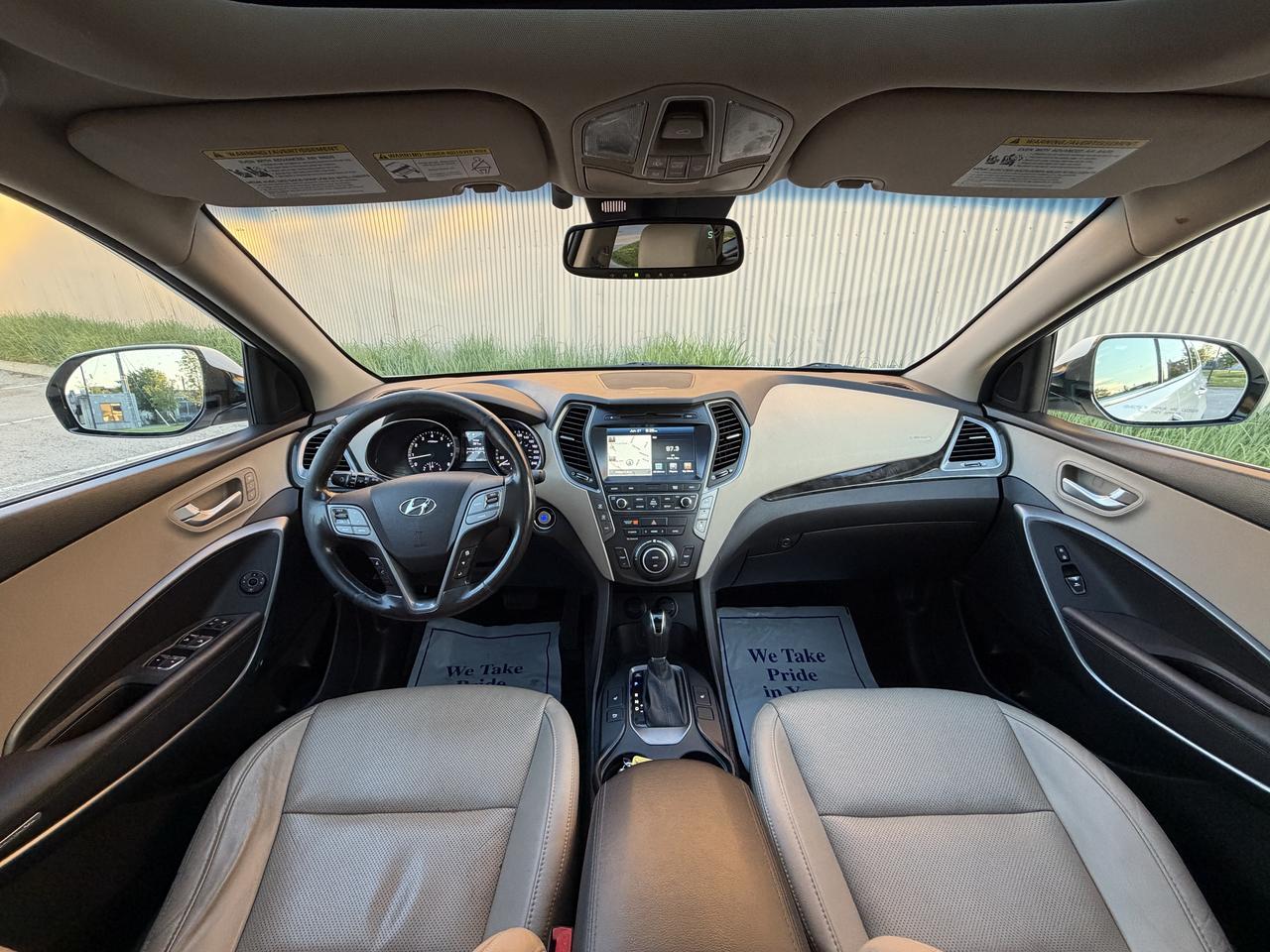 2017 Hyundai Santa Fe XL Luxury Photo