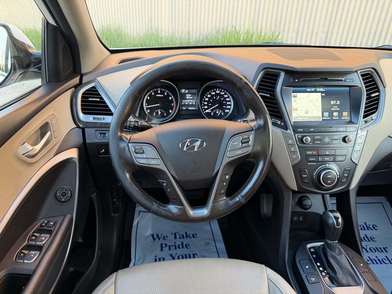 2017 Hyundai Santa Fe XL Luxury Photo